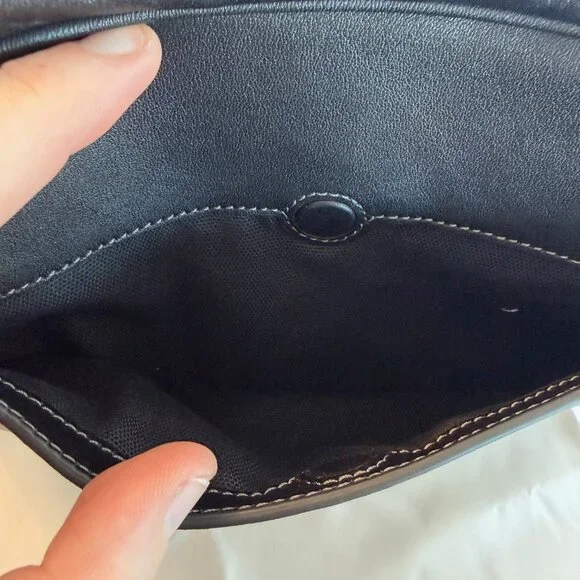 Radio Camera Bag - Picture 9 of 12